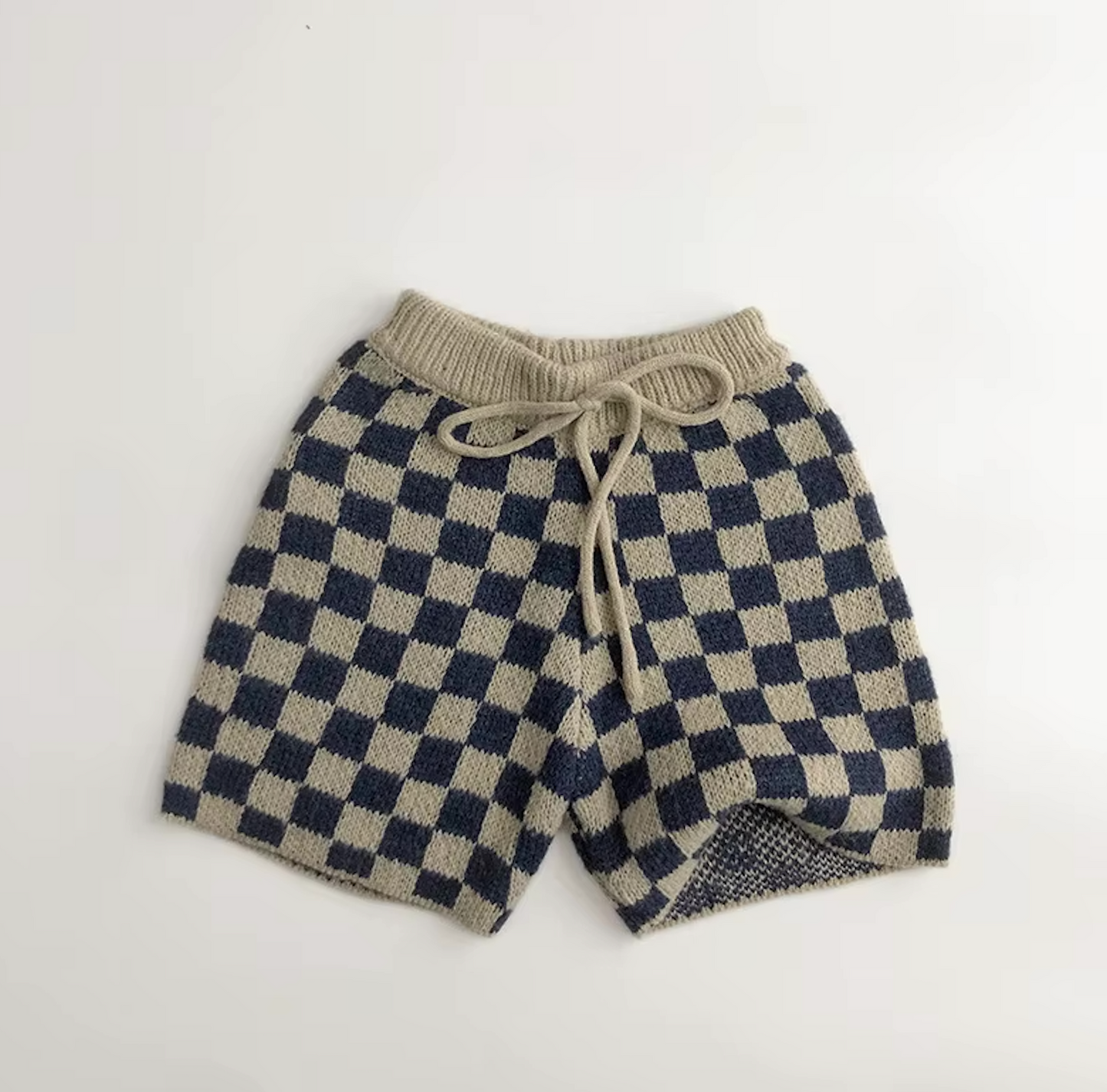 Knitted Block Bottom Milky Mustache