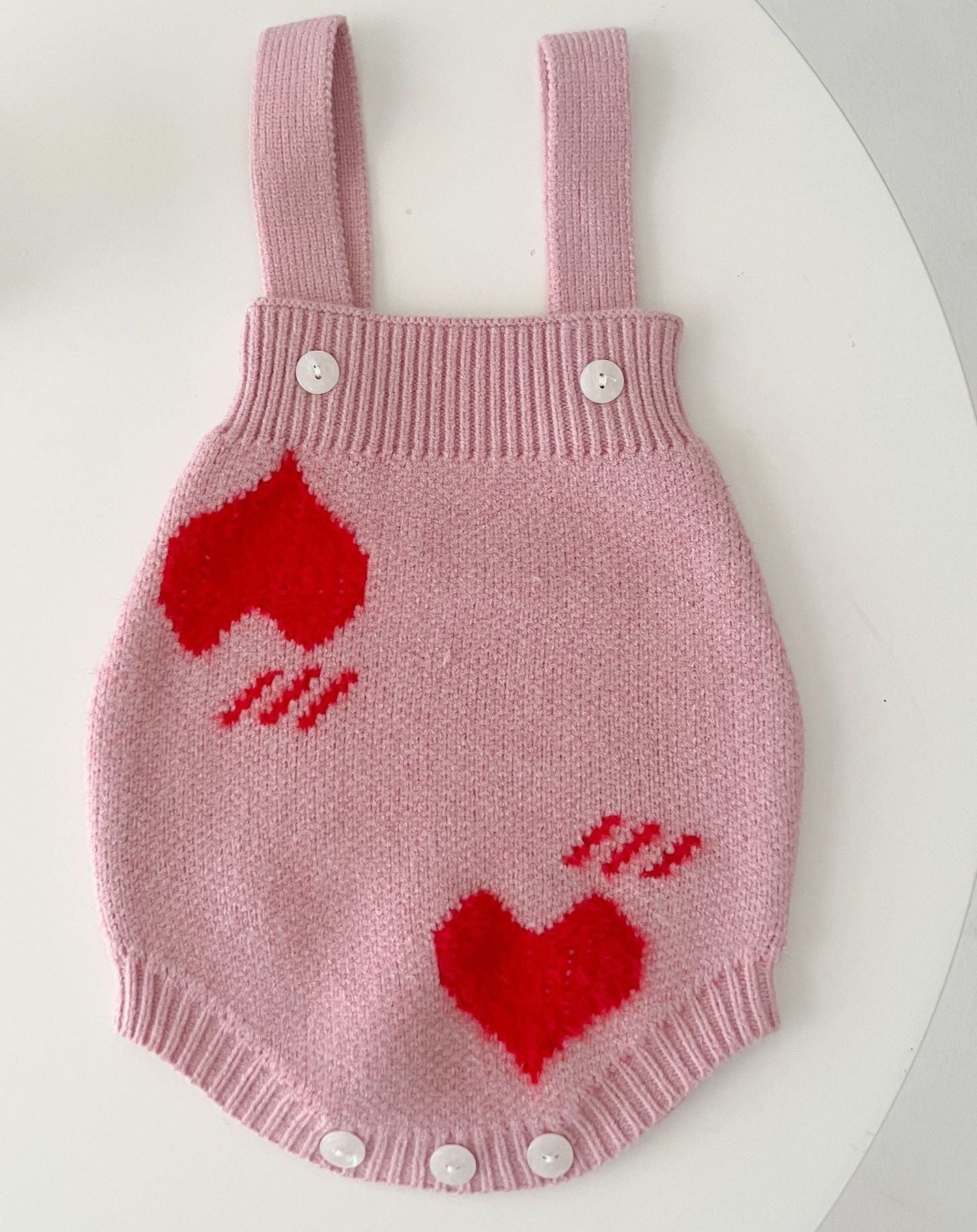 Knitted bodysuit / vest heart